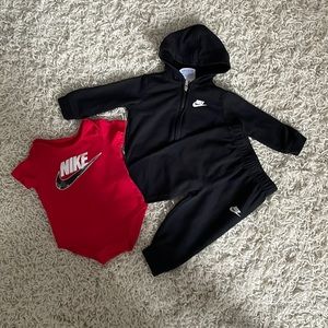 Infant Nike sweat suit set